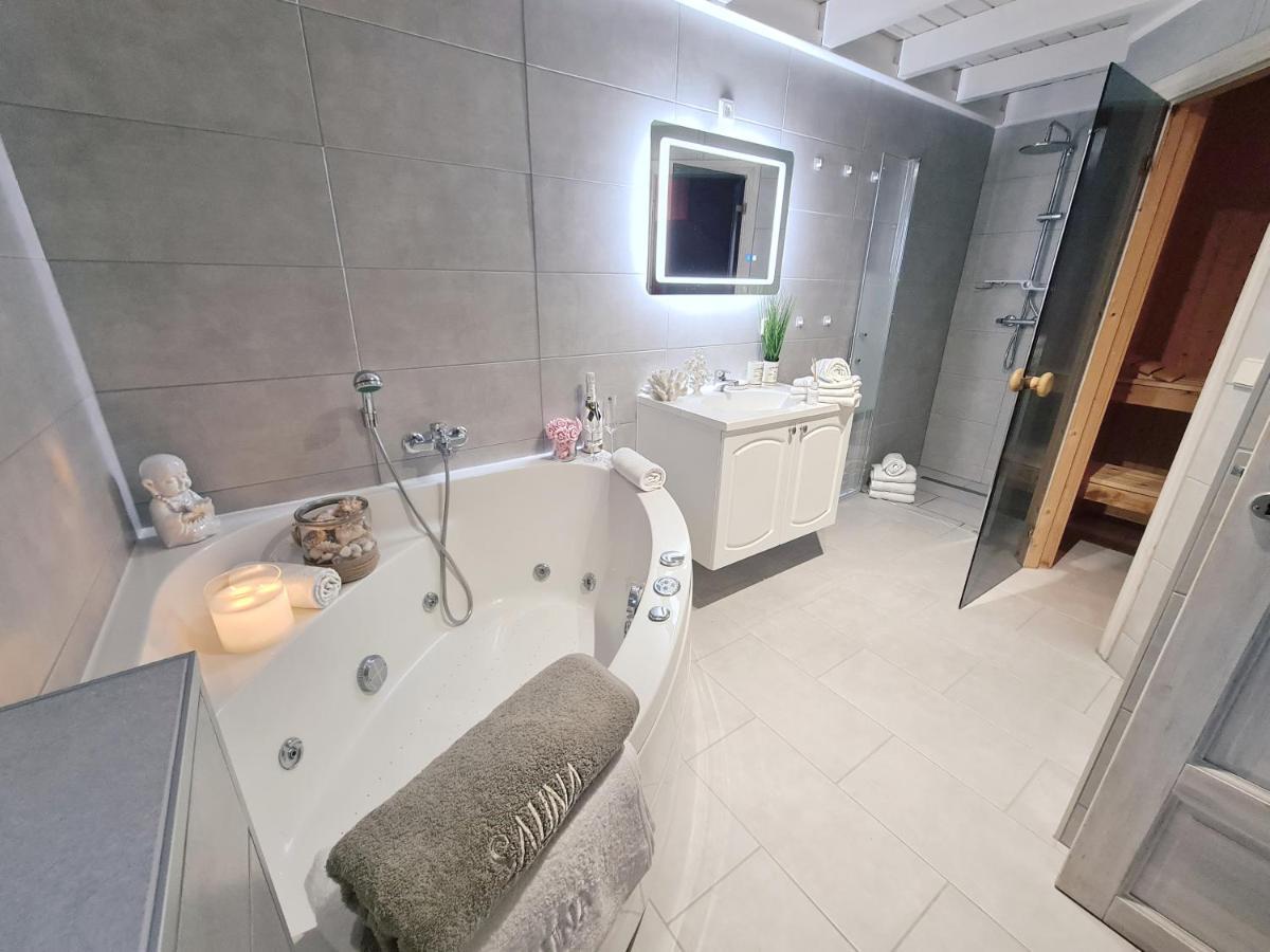 Strandhaus Ruegen - Meerblick, Sauna, Kamin & Whirlpool Baabe Exteriér fotografie